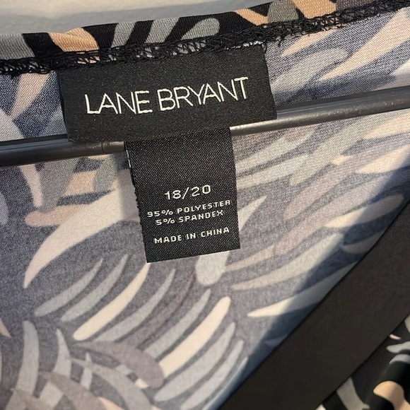 LANE BRYANT 18 Jungle Leaf Print V-Neck Top 3/4 Sleeve Empire Waist Maximalist - Picture 3 of 9